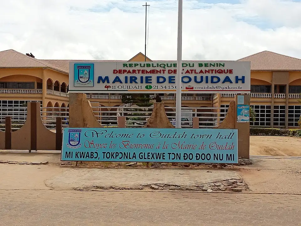 Mairie de Ouidah, Ouidah — photo by Aimeabibis