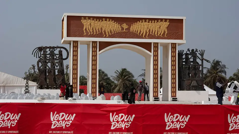 Porte du Non-Retour, Ouidah — photo by Borisghost