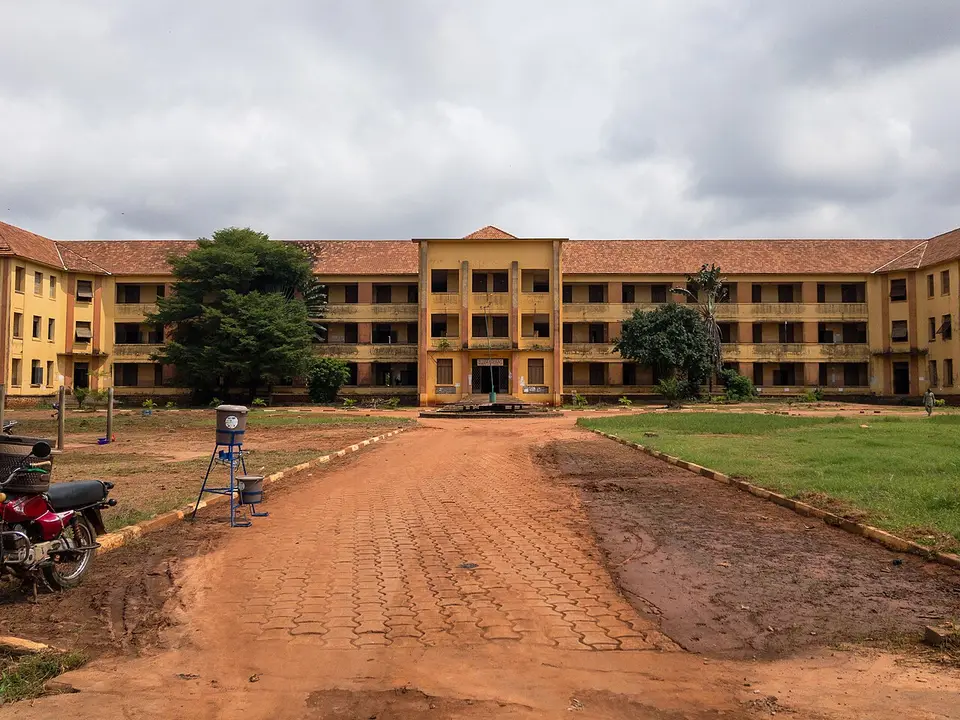 Lycée Béhanzin, Porto-Novo — photo by Fawaz.tairou