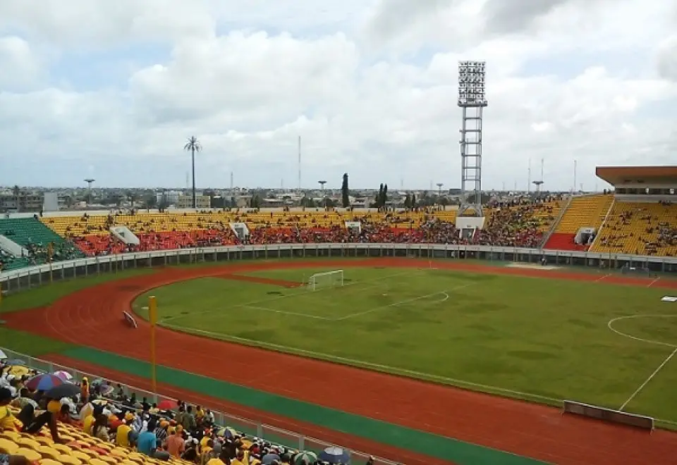 Stade de l'Amitié Général Mathieu Kérékou (2)